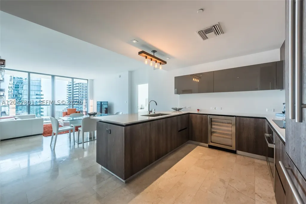 88 SW 7 Street Miami FL 33130