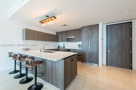 88 SW 7 Street Miami FL 33130