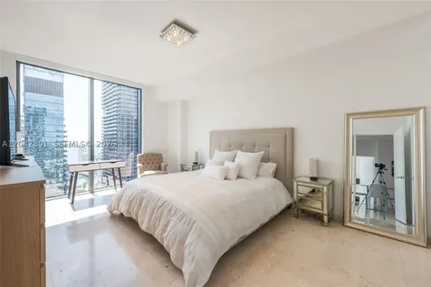88 SW 7 Street Miami FL 33130