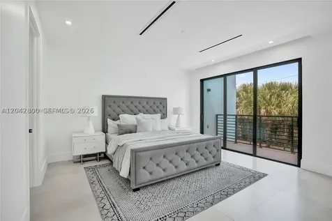 1825 NE 26th Avenue Fort Lauderdale FL 33305