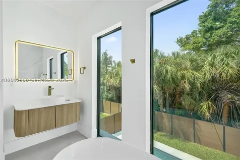 1825 NE 26th Avenue Fort Lauderdale FL 33305