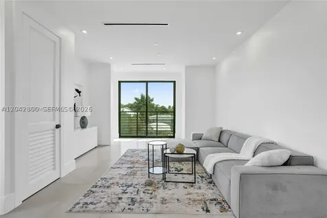 1825 NE 26th Avenue Fort Lauderdale FL 33305