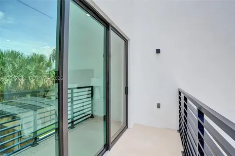 1825 NE 26th Avenue Fort Lauderdale FL 33305