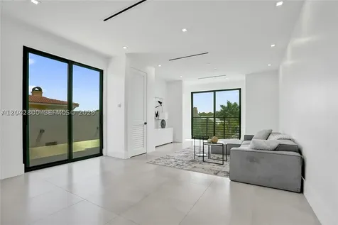 1825 NE 26th Avenue Fort Lauderdale FL 33305