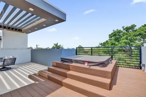 1825 NE 26th Avenue Fort Lauderdale FL 33305