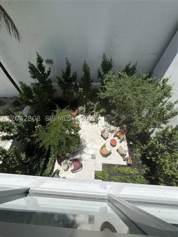 1611 SW 2nd Avenue Miami FL 33129