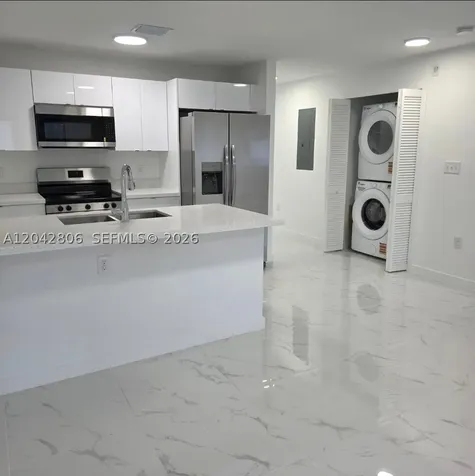 2729 NW 44 Street Miami FL 33142