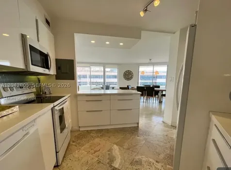 5161 E Collins Avenue Miami Beach FL 33140