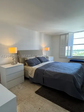 5161 E Collins Avenue Miami Beach FL 33140
