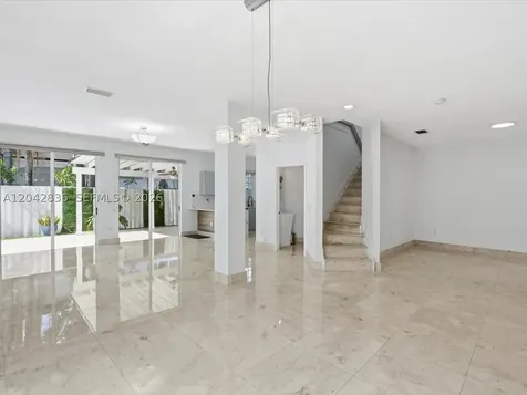 11274 NW 43rd Terrace Doral FL 33178