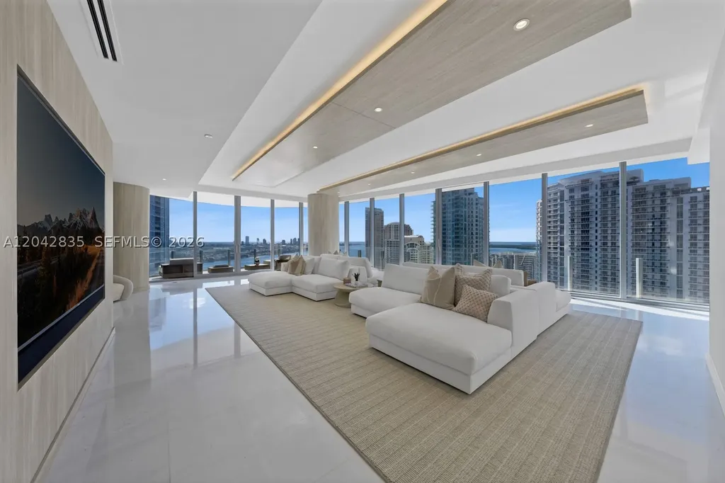 300 Biscayne Boulevard Way Miami FL 33131