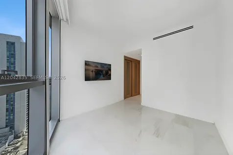 300 Biscayne Boulevard Way Miami FL 33131