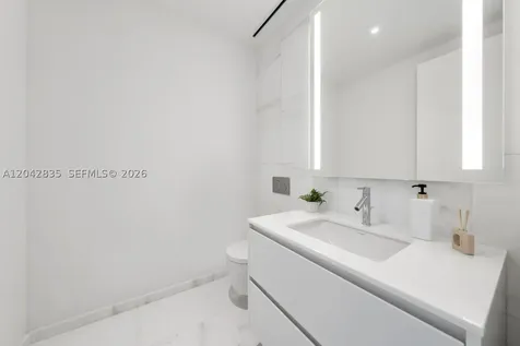 300 Biscayne Boulevard Way Miami FL 33131