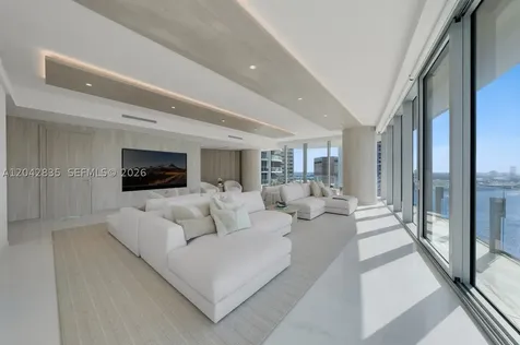300 Biscayne Boulevard Way Miami FL 33131