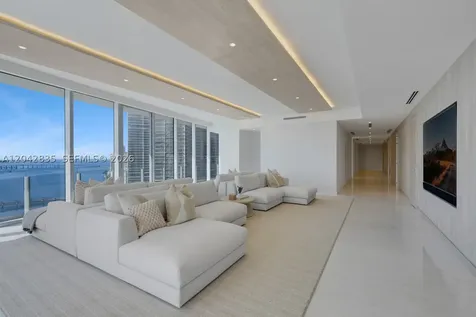300 Biscayne Boulevard Way Miami FL 33131
