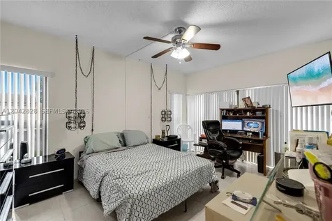 1491 NW 95th Terrace Pembroke Pines FL 33024