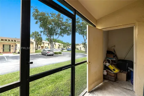 1491 NW 95th Terrace Pembroke Pines FL 33024