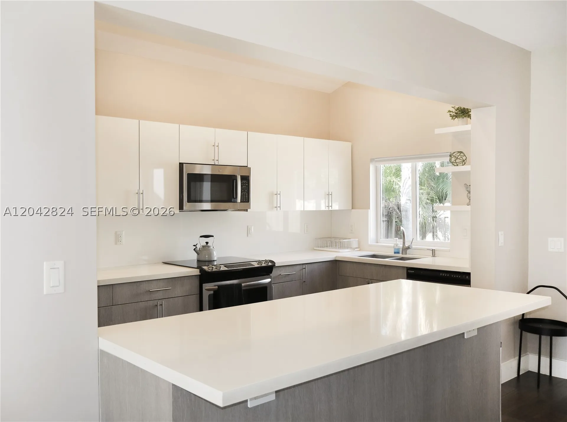 513 SW 18th Court Fort Lauderdale FL 33315
