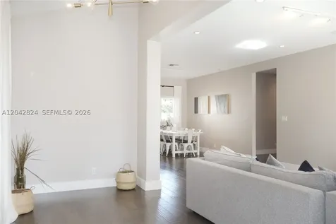 513 SW 18th Court Fort Lauderdale FL 33315