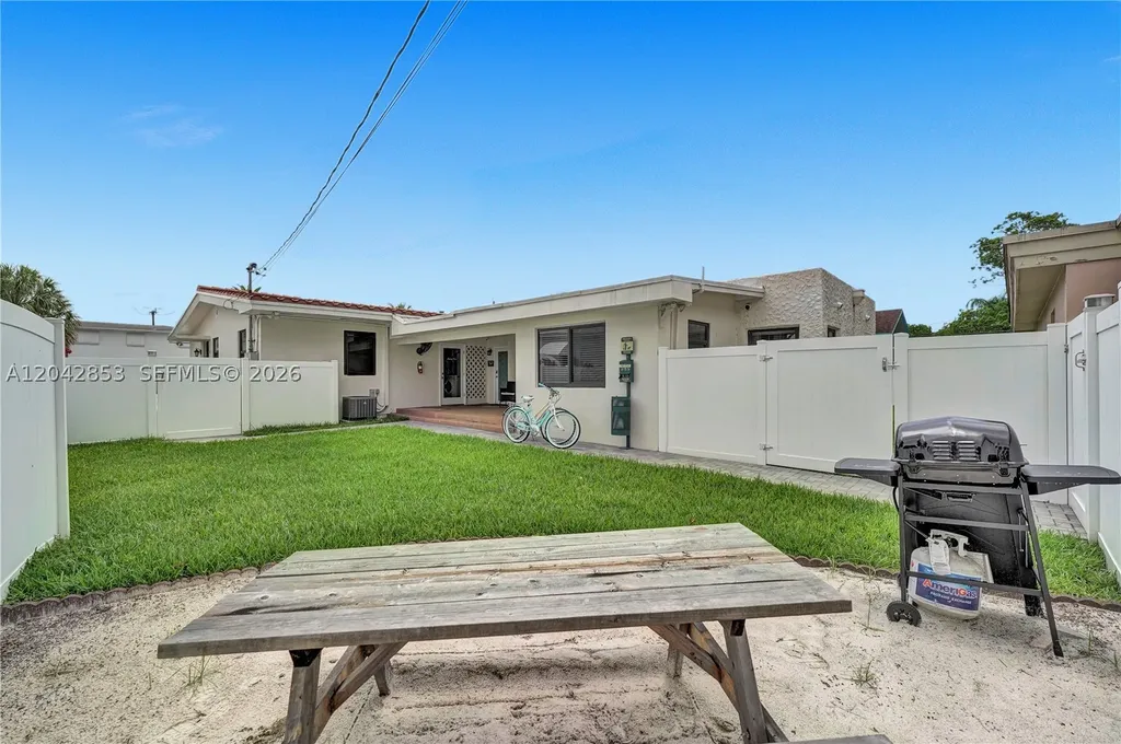 1704 Rodman Street Hollywood FL 33020