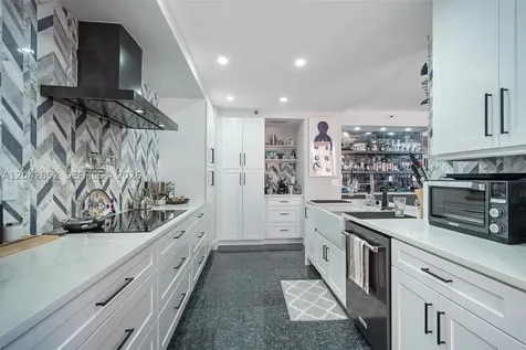1581 Brickell Avenue Miami FL 33129