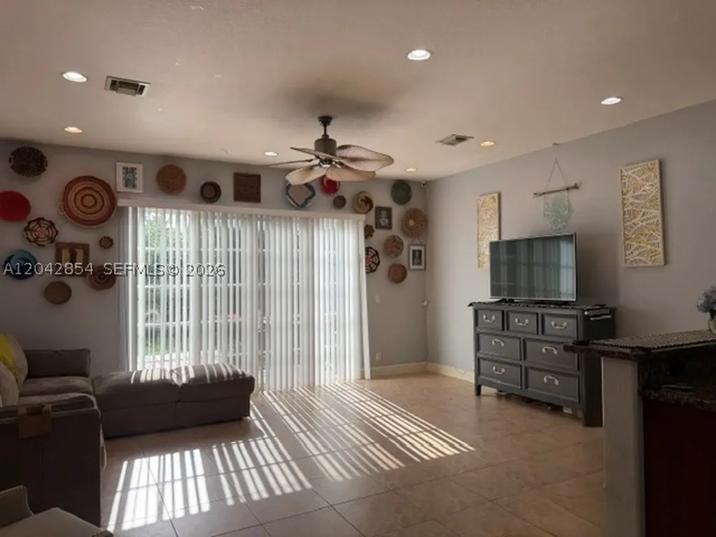 1321 NE 5th Terrace Fort Lauderdale FL 33304