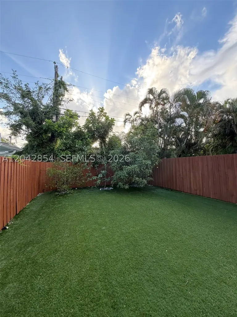 1321 NE 5th Terrace Fort Lauderdale FL 33304