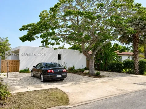 428 NW 82nd Terrace Miami FL 33150