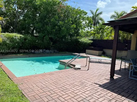 1020 NE 202nd Terrace Miami FL 33179