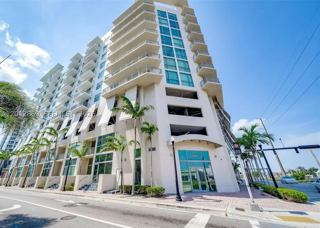 140 S Dixie Highway Hollywood FL 33020
