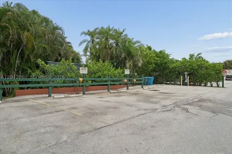 800 S Hollybrook Drive Pembroke Pines FL 33025