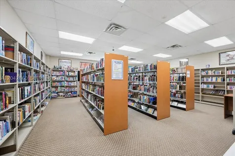 800 S Hollybrook Drive Pembroke Pines FL 33025