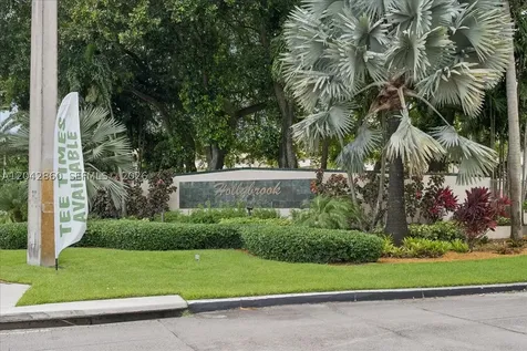 800 S Hollybrook Drive Pembroke Pines FL 33025