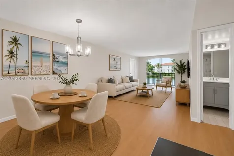 800 S Hollybrook Drive Pembroke Pines FL 33025
