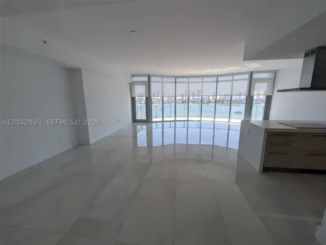 17111 E Biscayne Boulevard North Miami Beach FL 33160