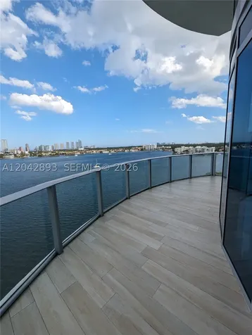 17111 E Biscayne Boulevard North Miami Beach FL 33160