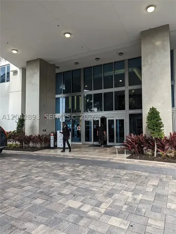 17111 E Biscayne Boulevard North Miami Beach FL 33160