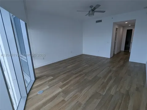 17111 E Biscayne Boulevard North Miami Beach FL 33160