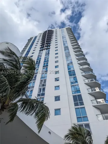 17111 E Biscayne Boulevard North Miami Beach FL 33160