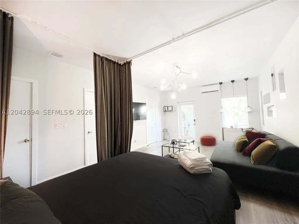 513 SW 18th Court Fort Lauderdale FL 33315
