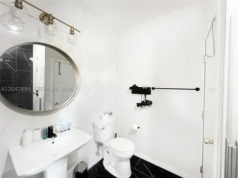 513 SW 18th Court Fort Lauderdale FL 33315