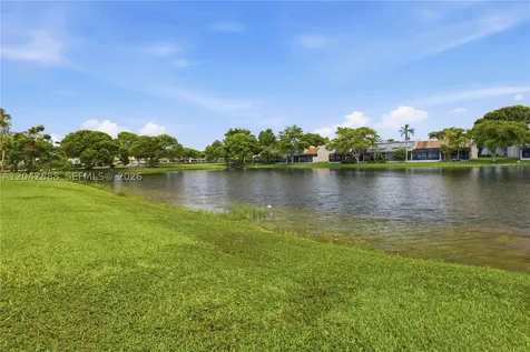 11230 Taft Street Pembroke Pines FL 33026