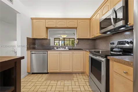 11230 Taft Street Pembroke Pines FL 33026