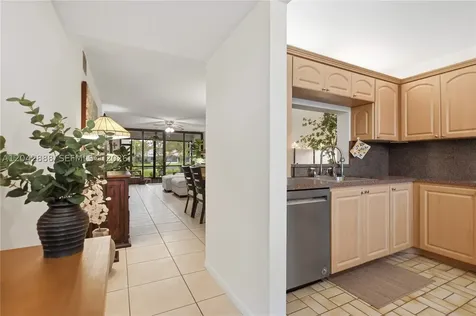 11230 Taft Street Pembroke Pines FL 33026
