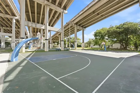 443 SW 4th Avenue Miami FL 33130