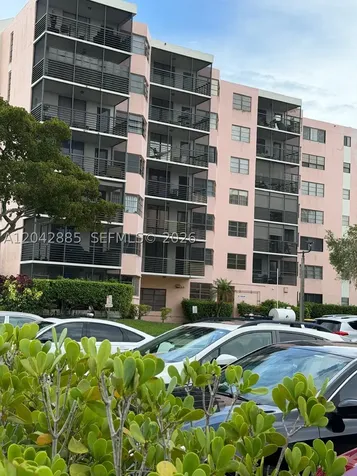 20840 San Simeon Way Miami FL 33179