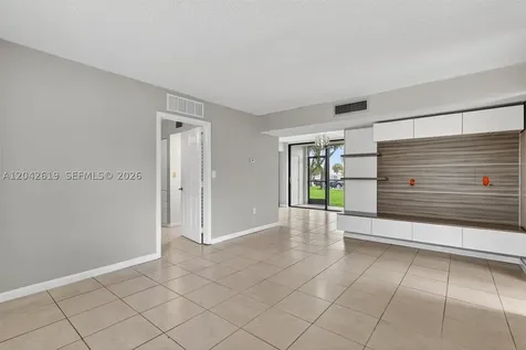 8065 SW 107th Avenue Miami FL 33173