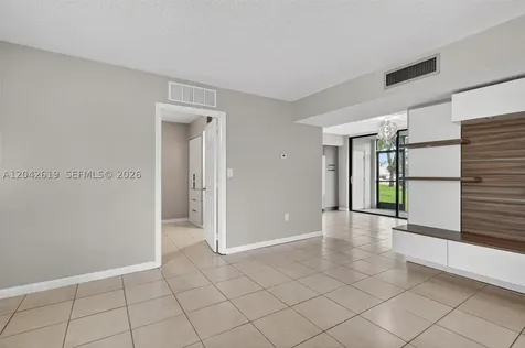 8065 SW 107th Avenue Miami FL 33173