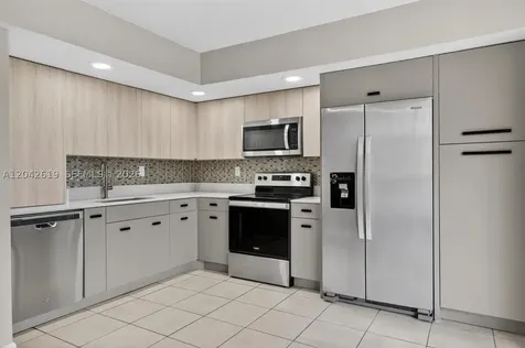 8065 SW 107th Avenue Miami FL 33173