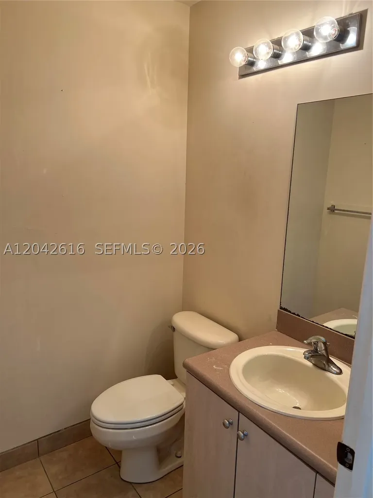 183 Hidden Ct Road Hollywood FL 33023